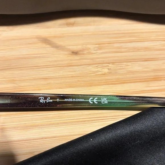 Ray-Ban | frames with case - Picture 3 of 4